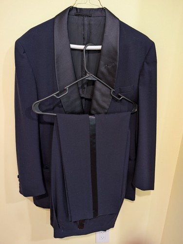 Vintage 1970s/1980s Tuxedo Suit Navy Shawl Collar 40R Jacket 30x30 Pants Formal