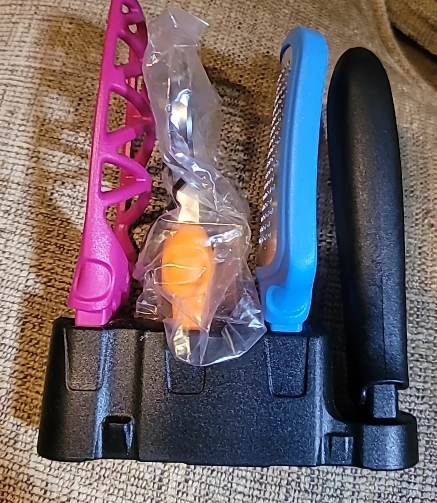 Tupperware Click Together Kitchen Utensils Set Mini Sized Grater Peeler New