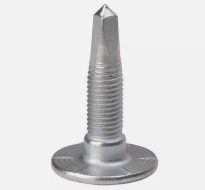Woody's Mega-Bite Studs, 1'', 11-6909