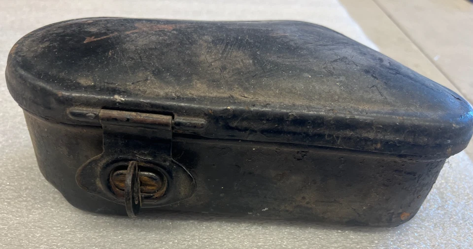 Caja de herramientas Harley Davidson Hummer original usada 64202-47 1948-1960 (U661) Foto 3 de 4