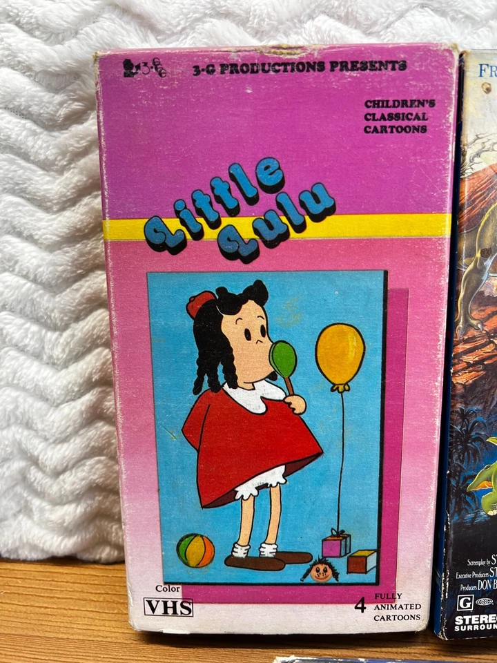 Vtg VHS Bundle Little Lulu, The Land Before Time, Heidis Song, The Little Polar - Image 2 of 4