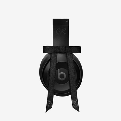 Beats Solo 4 Headphones - Jennie x Beats (Special Edition) Brand