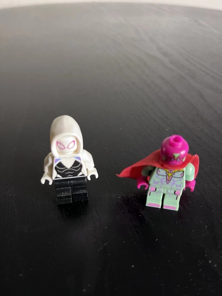 Lote de 5 minifiguras LEGO Marvel Venom, Black Panther, Spider Man... Foto 4 de 4