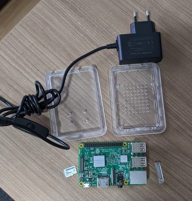 Raspberry PI 3 b, mit 32GB SD Karte Netzteil und Gehäuse
