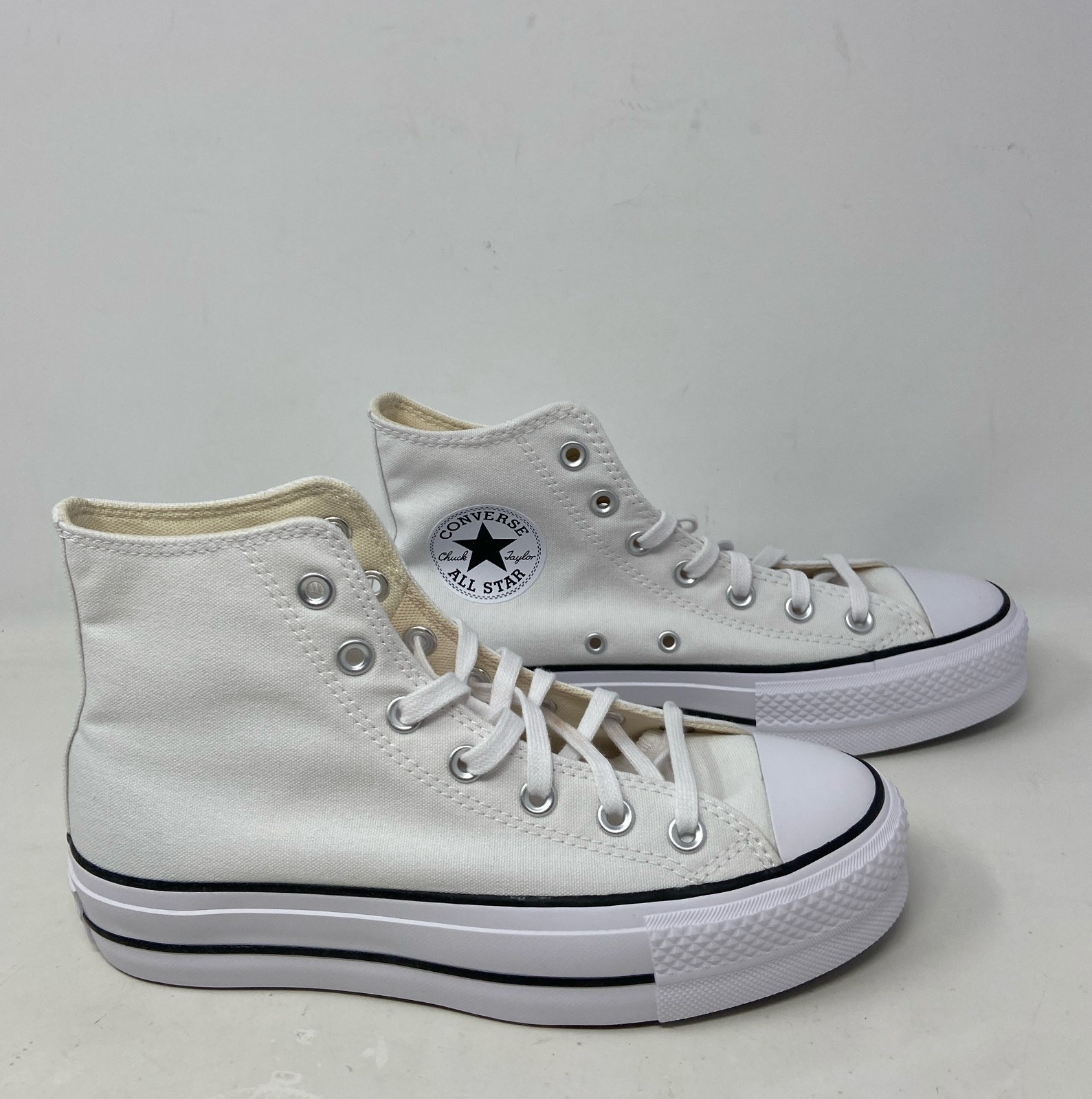 Converse Chuck Taylor All Star Lift Platform High Top White/Black Women’s 7.5