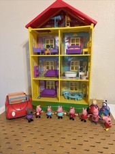 Peppa Pig Lights and Sounds Family Home Playset With Car And Extras Works 