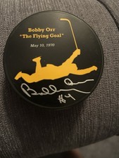 Bobby Orr Signed Hockey Puck Autographed Boston Bruins Hall Of Game