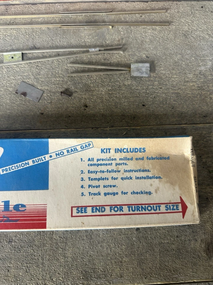 Vintage Tru-Scale HO High-Speed Train Track Switch Kit #8 Left Hand 2 Pack - Image 3 of 4