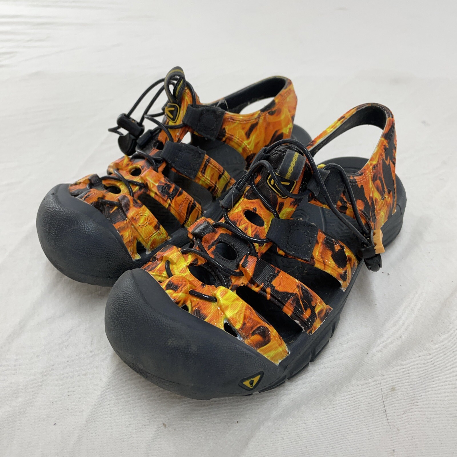 KEEN Sandali appassionati bambini ragazzi 2 arancioni fiamme Newport scarpe da trekking con cinturino