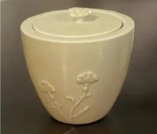 Villeroy & Boch Tisane Covered Sugar Bowl NEW In Box Pale Yellow