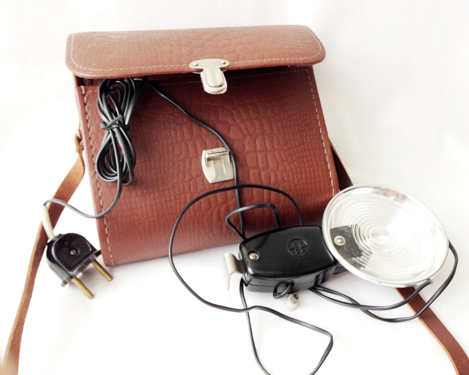 Vintage 60-70s Chaika Soviet USSR Russian Photo Camera Round Flash Чайка Seagull