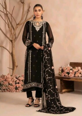 chiffon embroidered dress pakistani Maryum And Maria 3 Piece Embroirdered Chiffon Nuray | Fsu5604-1300