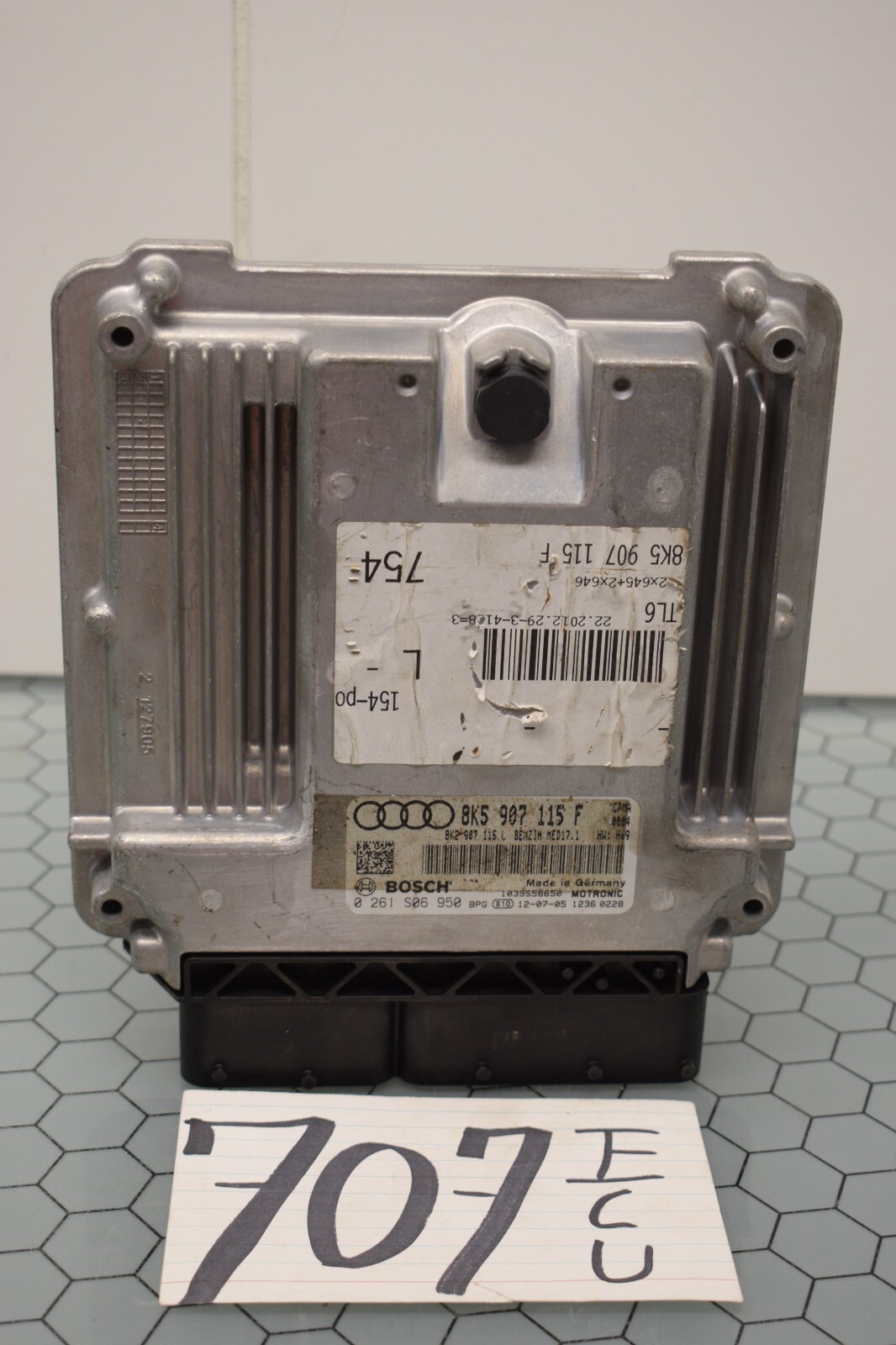 13 141 15 16 Audi A4 #707 Engine Computer ECM ECU 8K5 907 115 F