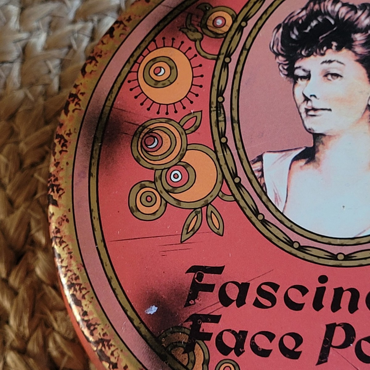 Vintage Daher Fascination Face Powder Box Tin England Victorian
