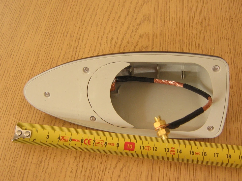 Coche de Sustitución Techo Aleta Tiburón Estilo Antena Activo Radio Universal - Imagen 4 de 4