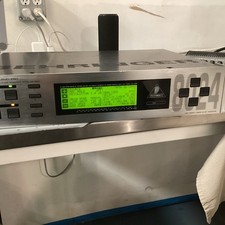 Behringer Ultra-Curve Pro DSP8024 Digital 24-bit Dual-DSP Mainframe EQ/RTA