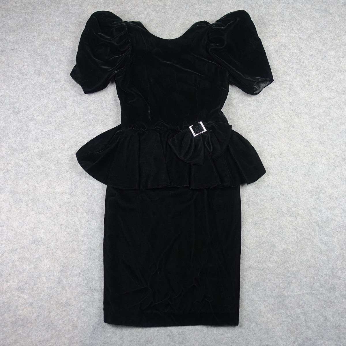 80s black velvet dress 1980s Dramatic Black Velvet Pink Satin Vintage Cocktail Dress
