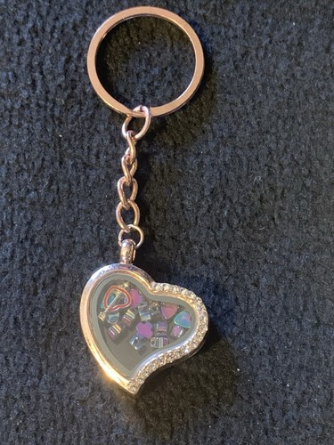Rose Gold Heart Locket Keychain Keyring with Mini Heart Charms - Picture 3 of 7