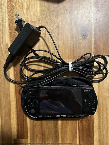 Sony PSP 1000 Portable Entertainment Pack - Black