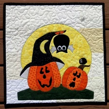 Handcrafted Quilted Appliqued Table Runner Topper - HALLOWEEN PUMPKIN WITCH HAT