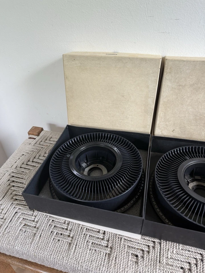 🍊Vintage 1970s Kodak Carousel Transvue 80 Slide Trays (2) for Projector w/ Box! - Image 3 of 4