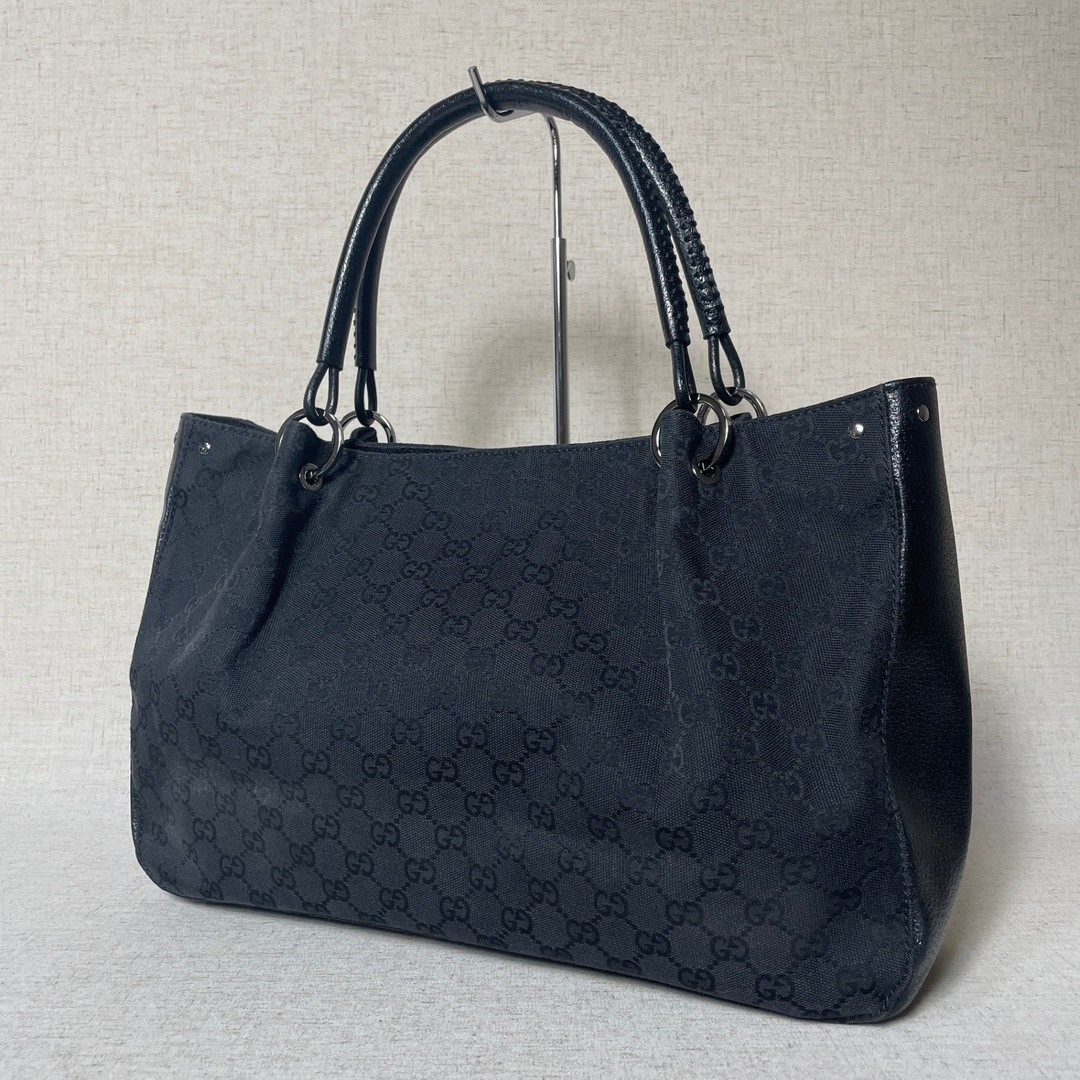 Gucci GG Canvas Handbag Black in Excellent Condition 2504 168
