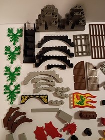 Lego Dragon Knights Fire Breathing Fortress 6082 parts Incomplete
