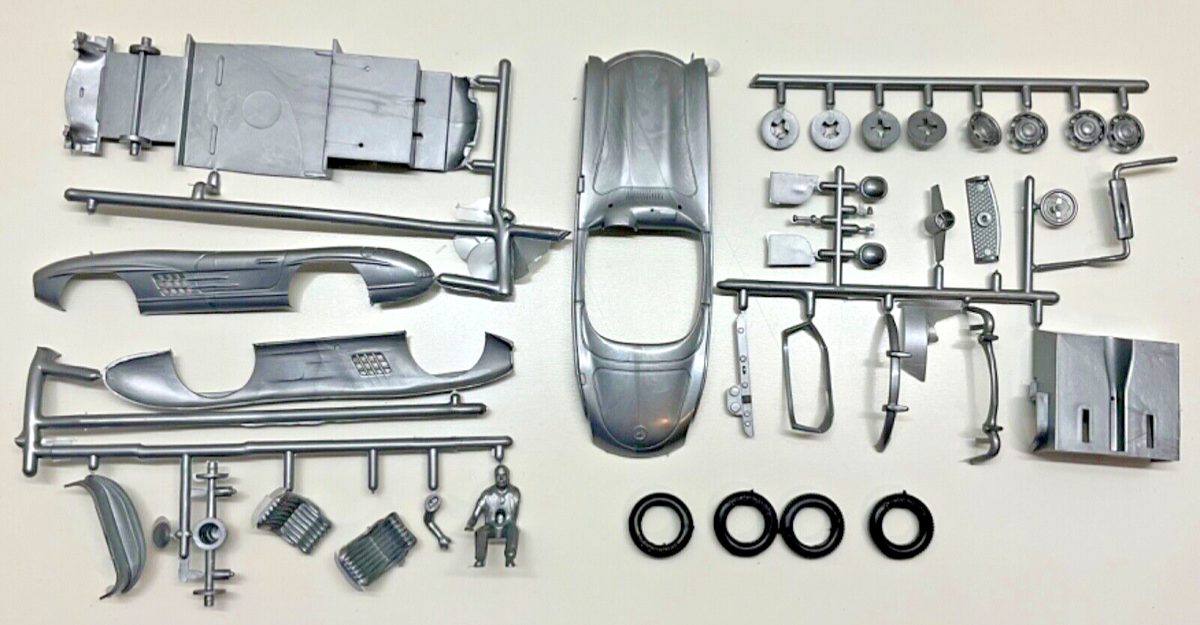 Aurora 1:32 Mercedes Benz 300SL Vintage (1961) Model Car Kit