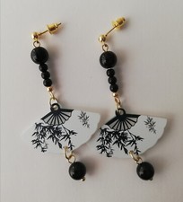 Drop / Dangle Earrings - Oriental Black & White Bamboo Style Fan - Gold Plated