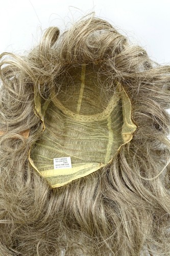 Vintage Halloween Wig - Movie Star Starlette Curly Blonde Spencer Gifts 1995 - Picture 8 of 9