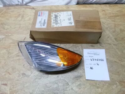 Chrysler Concorde New Yorker Dodge Intrepid '96-'96 Blinker rechts NEU 04746456