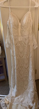 Ivory Lace V Neck Sleeveless Sheath Classic Full-Length Wedding Dress