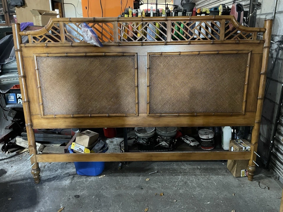 Cama King Size Tommy Bahama Island Estate Cayman Plantation Foto 2 de 4