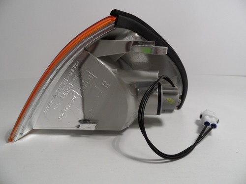 NEW! OEM VALEO Front RIGHT Turn Signal Light for SUZUKI Swift/Justy 1996--> - Picture 3 of 9