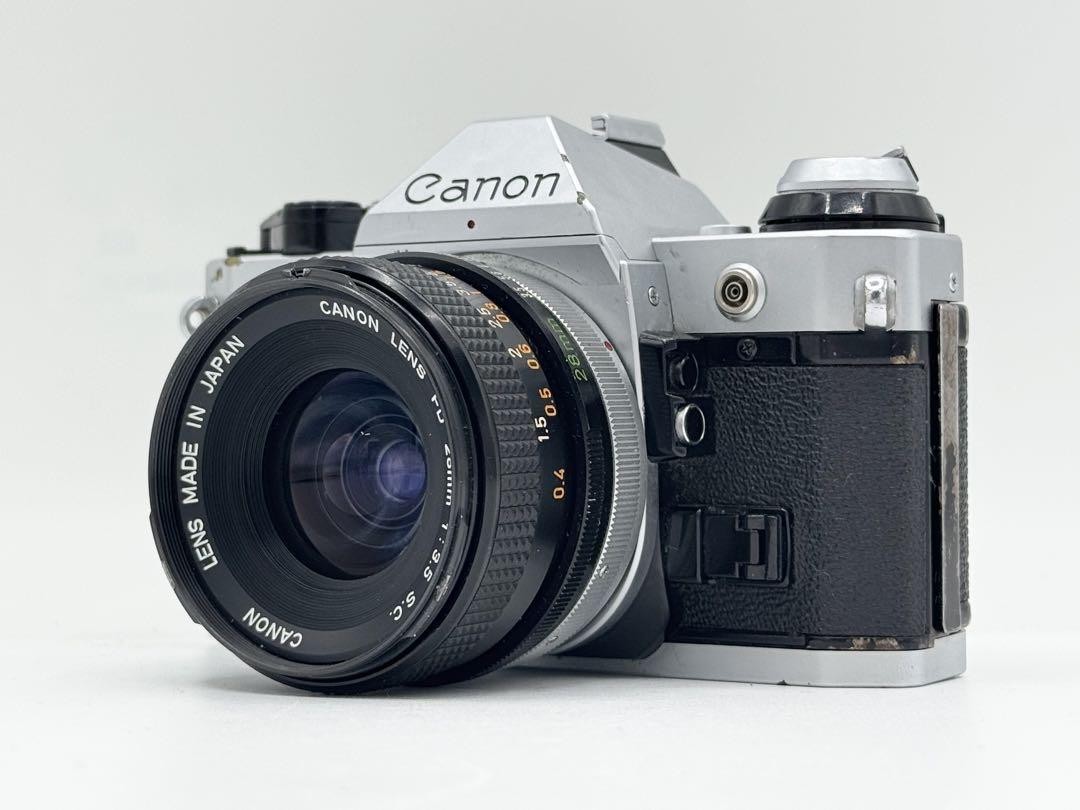 Canon AE-1 PROGRAM FD 28mm 1:3.5 フィルムカメラ Canon AE-1 Program 35mm SLR Film Camera with 50mm f1.8