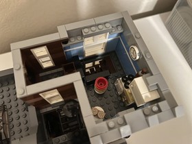 LEGO Creator Expert 10246 Detective's Office with instructions , COMPLETE