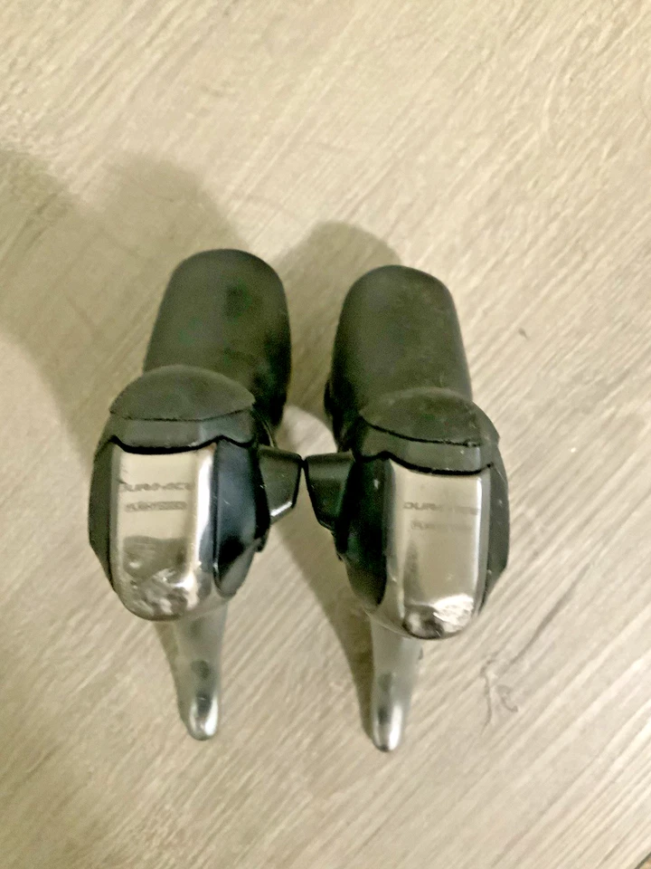 SHIMANO DURA ACE BRAKE / SHIFTER SET 2 X 10 SPEED MODEL 7800 - Image 3 of 4