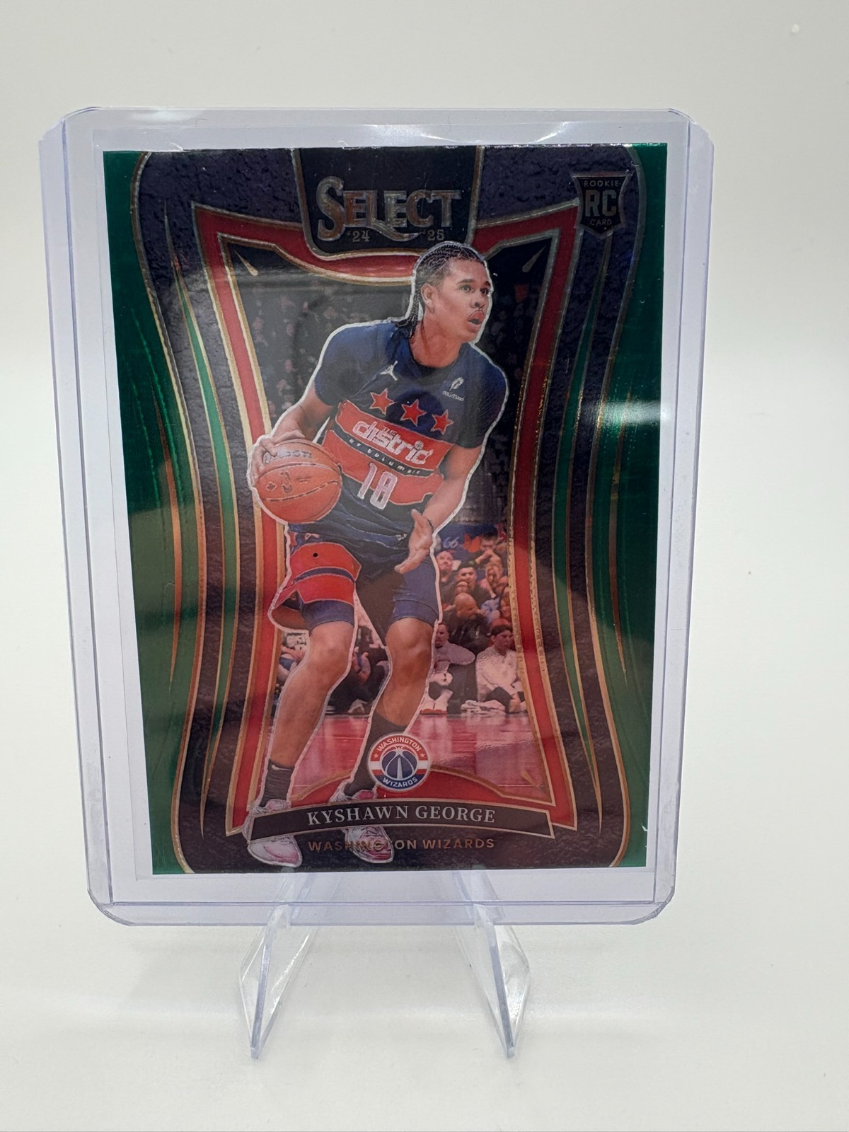 2024-25 Panini Select - Mezzanine Kyshawn George #374 Green Stars Prizm (RC)
