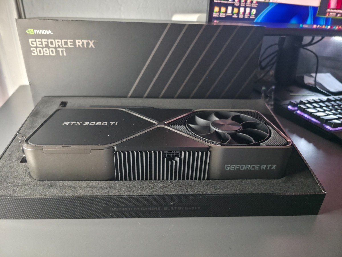NVIDIA GeForce RTX 3090 Ti Founders Edition 24GB GDDR6X GPU - Mint