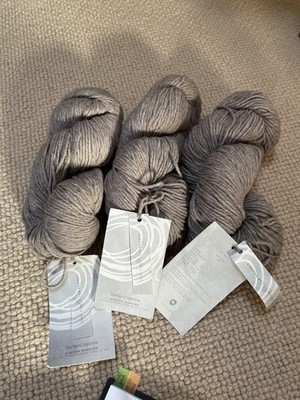 The Yarn Collective Hudson Worsted 7+ 100g extrafeine Merinowolle, natur
