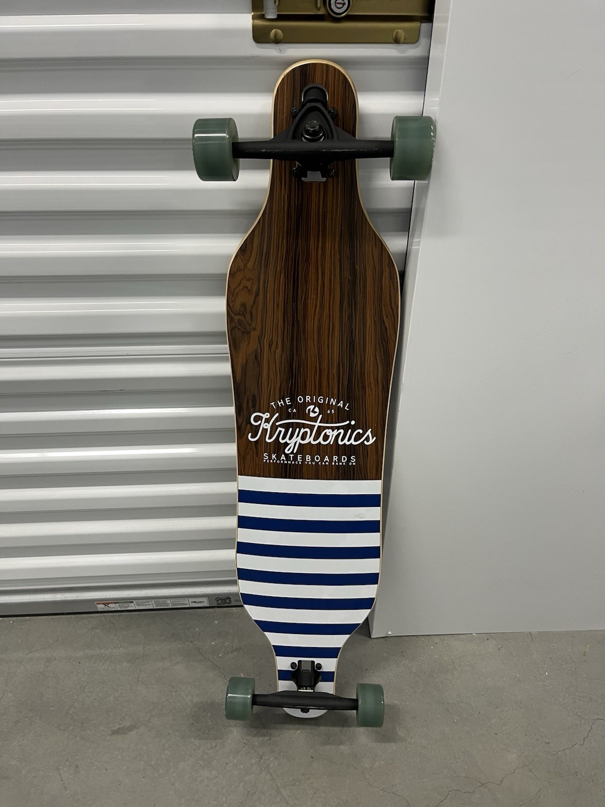 skateboard complete