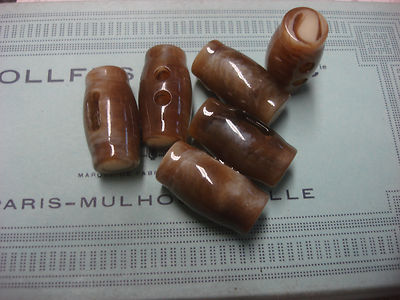 Lot De Boutons De Mercerie Anciens - Long Format - Résine - Occasion (1 à 10 Pièces)