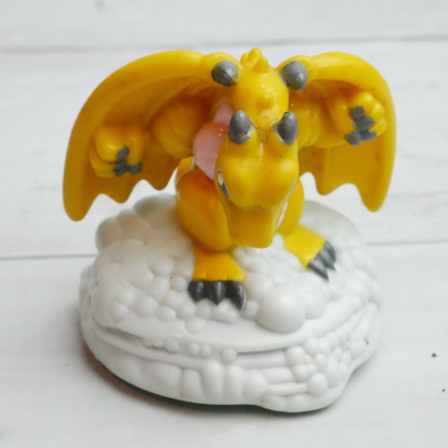 Yu Gi Oh Baby Dragon Pull Back Toy (MD399) 1996 Kasuki Takahasi - Imagen 2 de 6