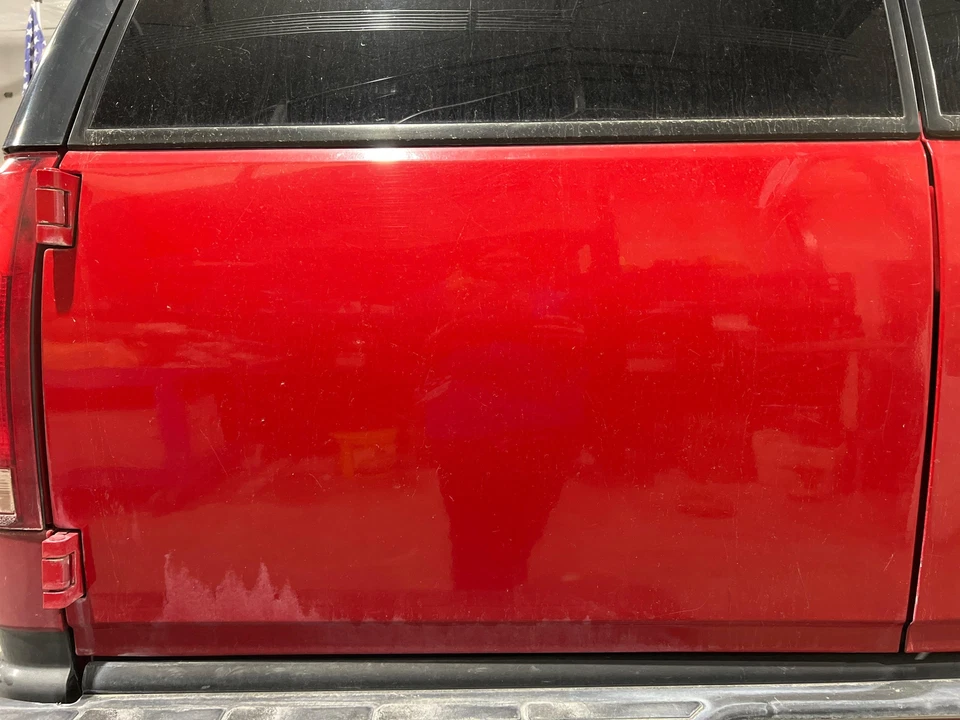 1992 - 1999 Chevy Suburban 2500 Driver LH Left Victory Red-74U Back Cargo Door Foto 4 de 4