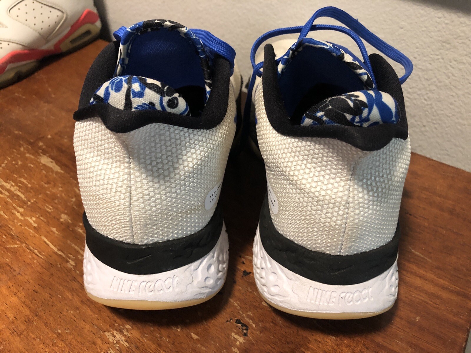 Nike Mens Size 7.5 Air Zoom BB NXT Sisterhood White Blue Basketball