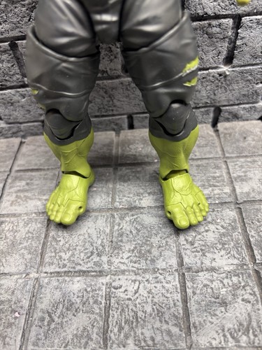 SHF Infinity War Hulk solo corpo foraggio - Foto 4 di 10