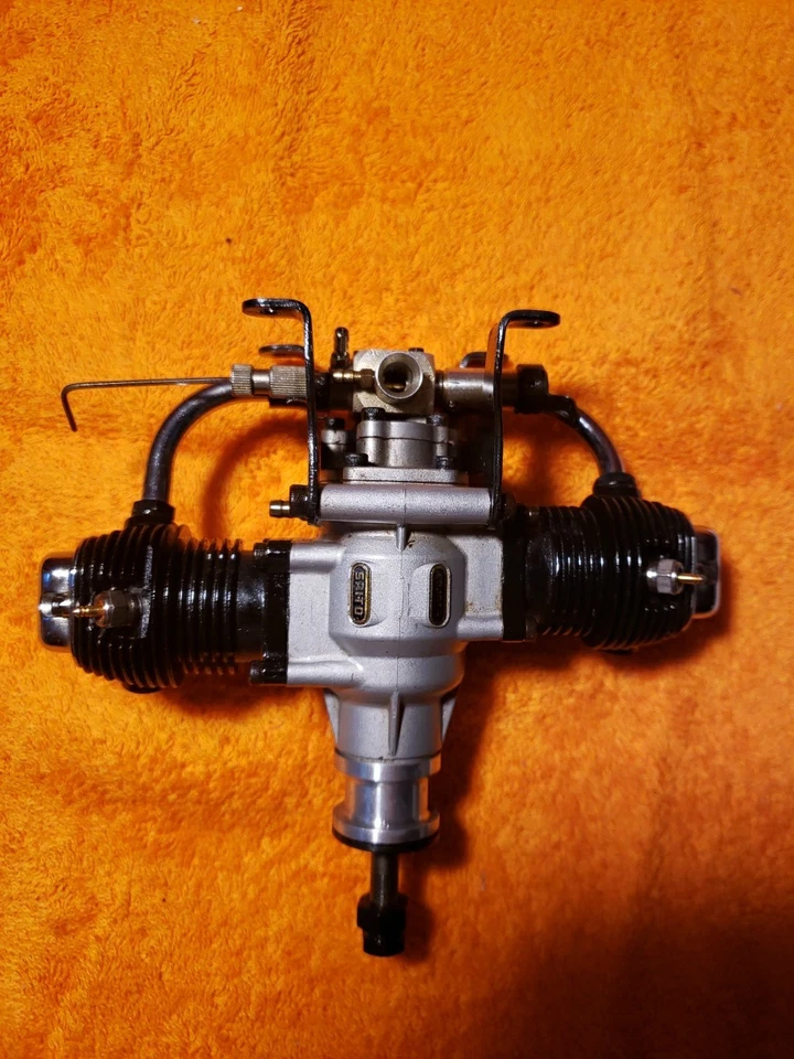 Saito Engine - Saito FA-90Ts flat twin AAC four stroke Motor - Twin 90 RC - Nice - Image 4 of 4