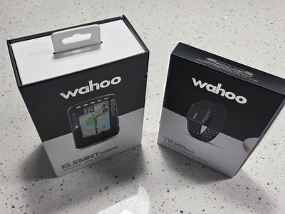 Wahoo Fitness ELEMNT Roam V2 (WF144) with TICKR Fit HRM Armband
