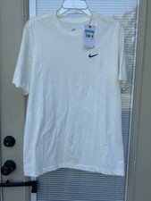 NEW Nike Sportswear Embroidered Swoosh T-Shirt OFF WHITE Men's Size M BV0507-134
