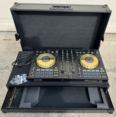 Pioneer DJ DDJ-SB3 Serato DJ Controller & OdyUSA Odyssey Case (READ)